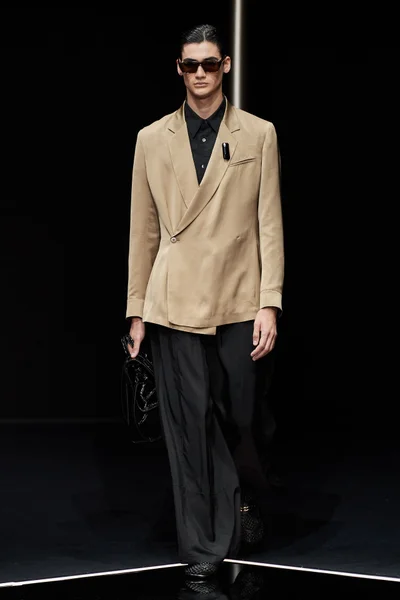 Look 29